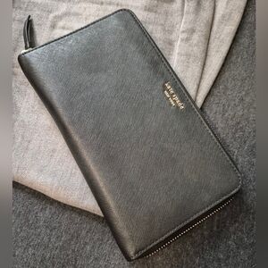 Kate Spade Travel Wallet